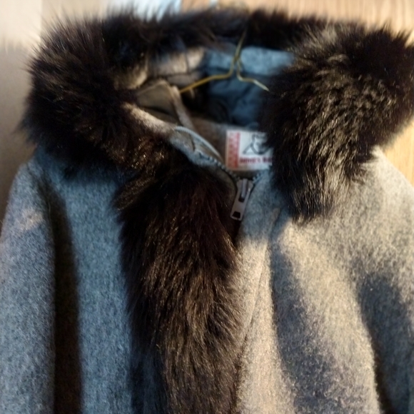 Rare vintage 1970's James bay blanket and coat Co. Wool coat with real fox fur - Picture 1 of 9